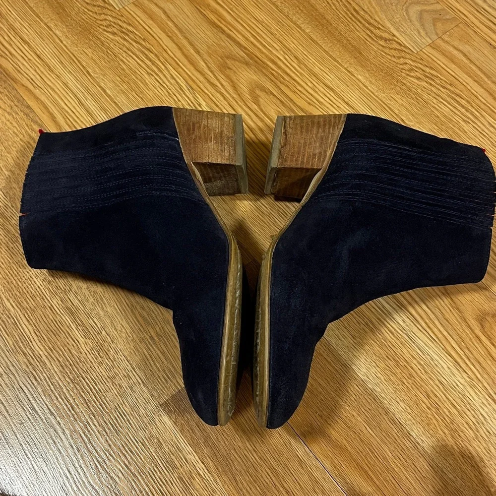 Boden Navy Suede Alford Ankle Boots Orange Elastic Block Heel Statement Chic